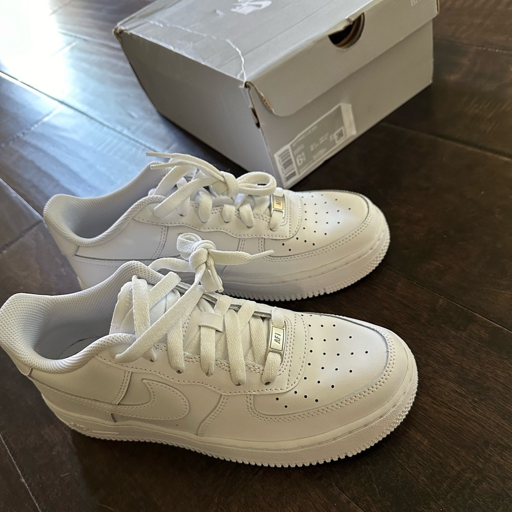 NIB AIR FORCE 1 JORDAN DH2920 111 Sneakers Men’s SZ US 6.5, Women 8